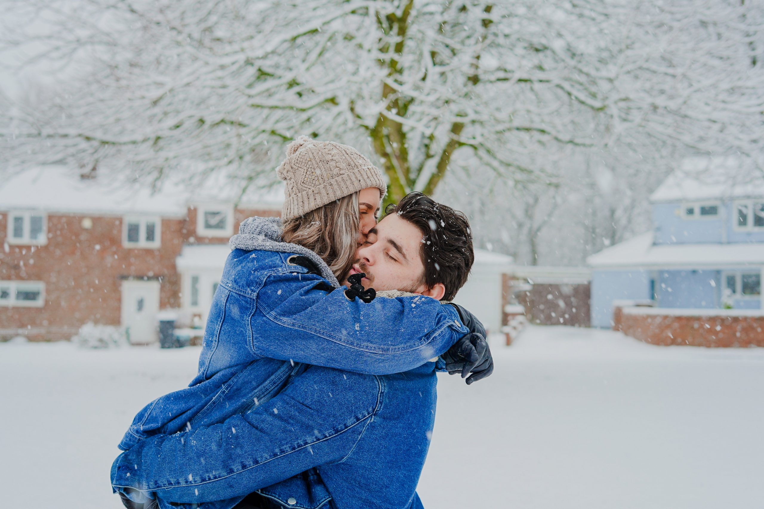 6 Best Winter Vacations For Couples Simpletarian
