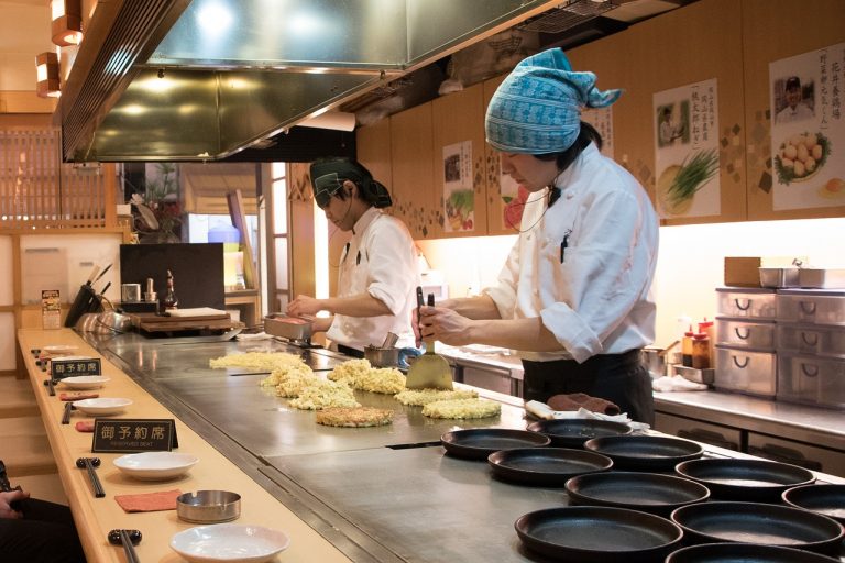 Okonomiyaki Restaurants – Authentic Foods in Japan